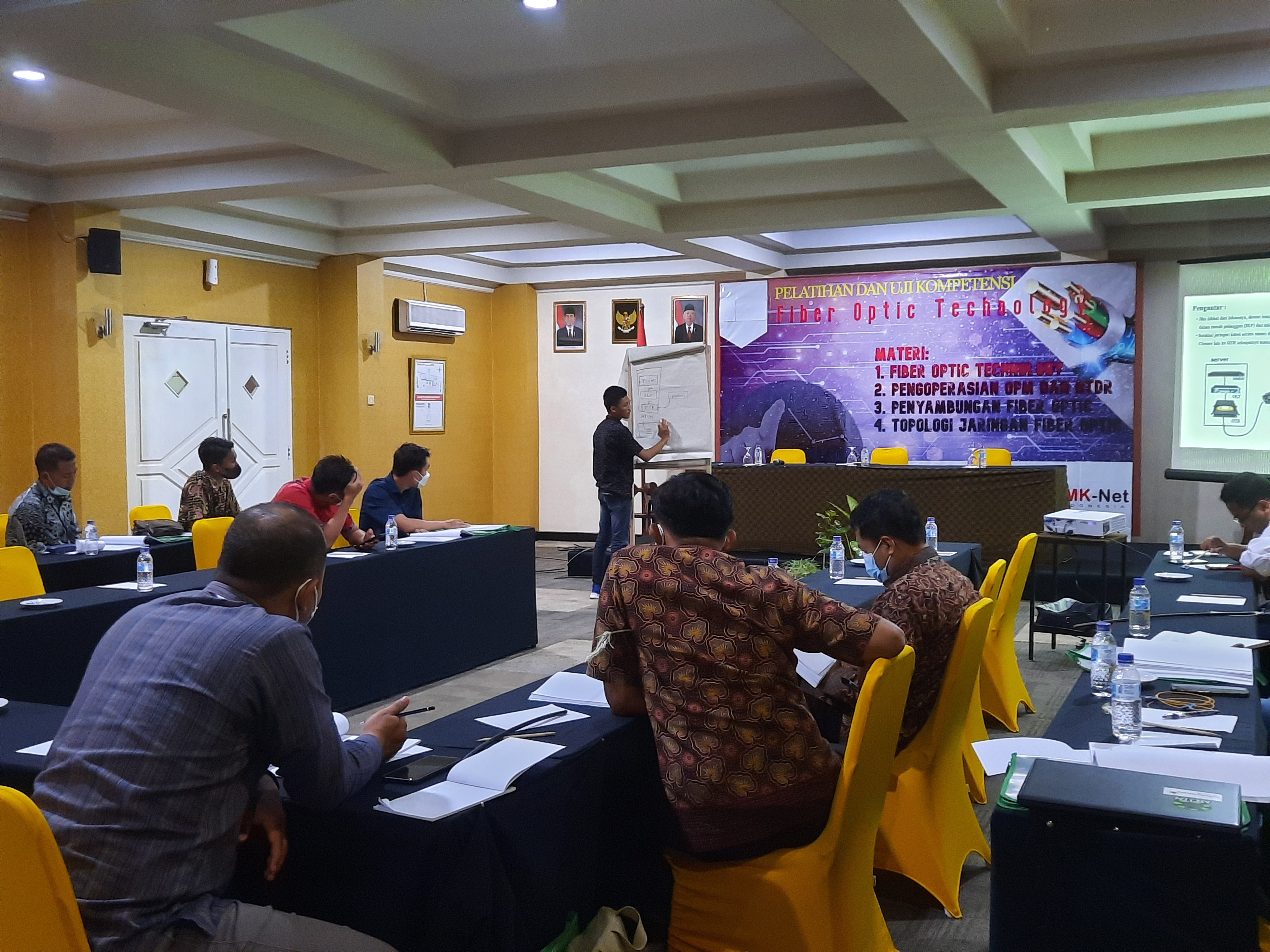 Pelatihan Dan Uji Sertifikasi Kompetensi